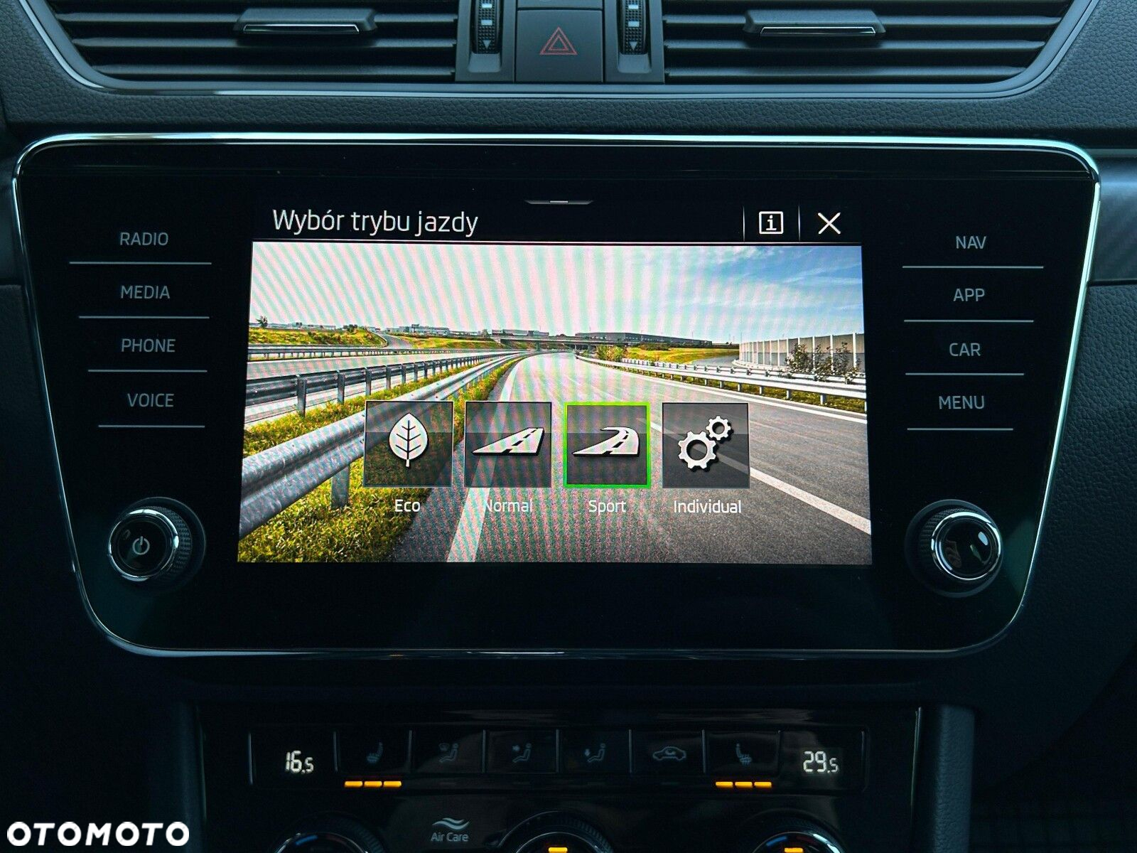 Skoda Superb 2.0 TSI 4x4 Sportline DSG - 31