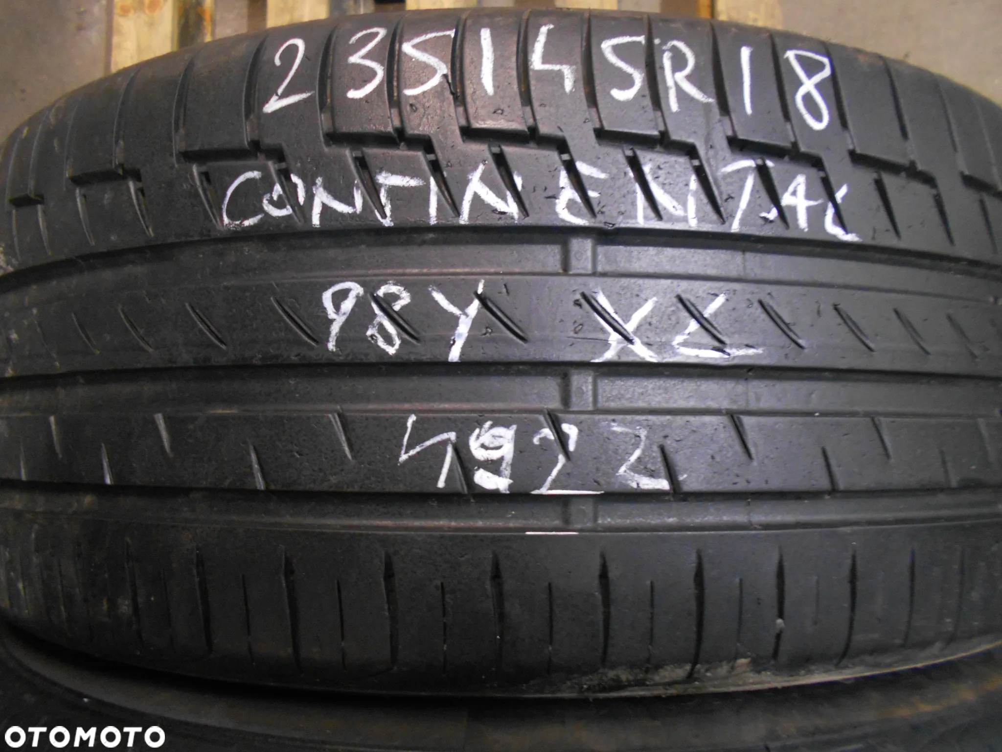 OPONY 235/45R18 CONTINENTAL PREMIUM CONTACT 6 XL DOT 4922 8MM - 2