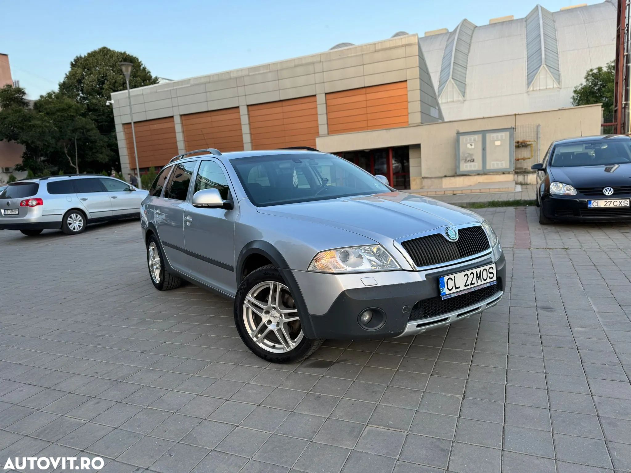 Skoda Octavia Combi 2.0 TDI DPF Elegance 4x4 - 1