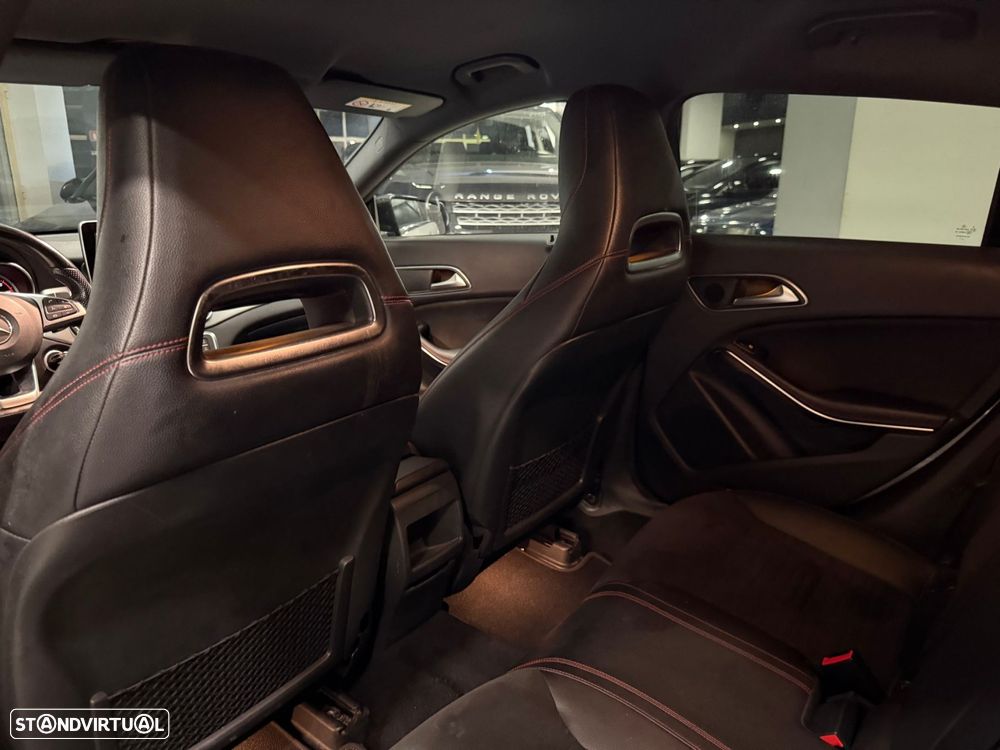 Mercedes-Benz CLA 180 d Shooting Brake AMG Line Aut. - 32