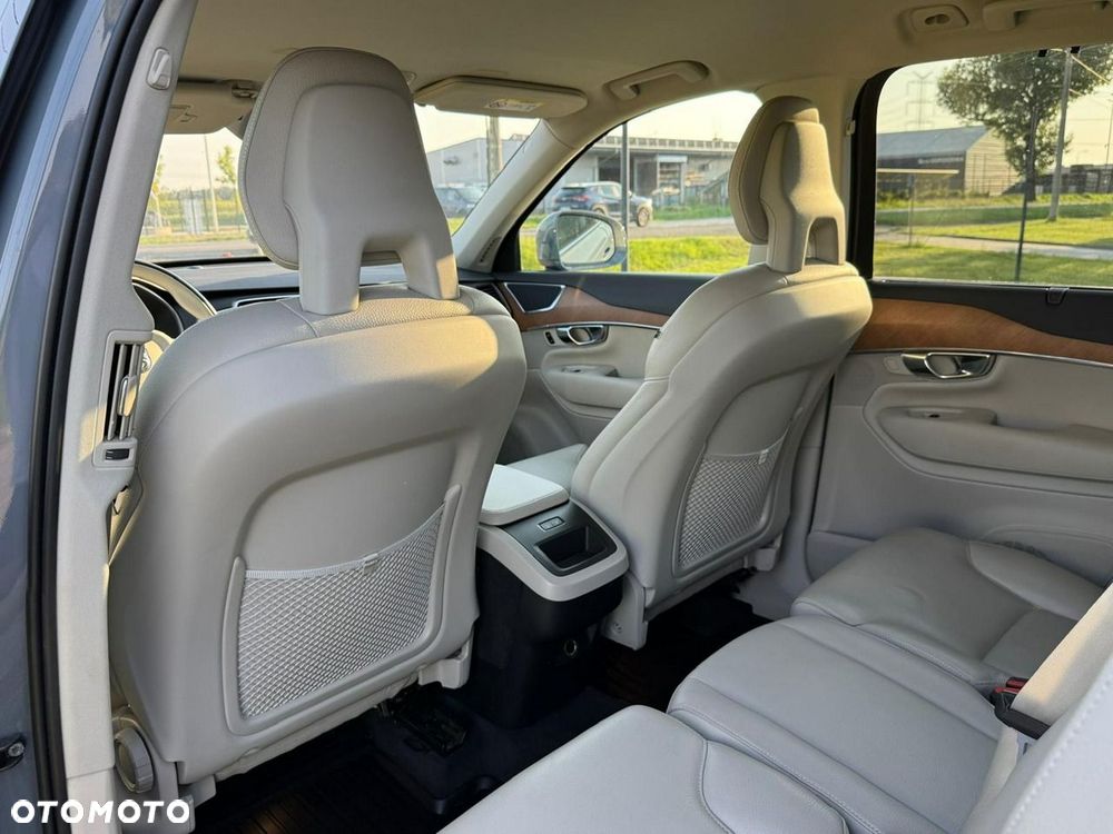 Volvo XC 90 B5 D AWD Geartronic Momentum Pro - 14