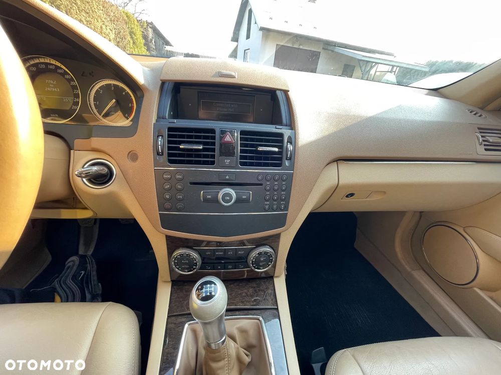 Mercedes-Benz Klasa C 200 CDI Elegance - 12