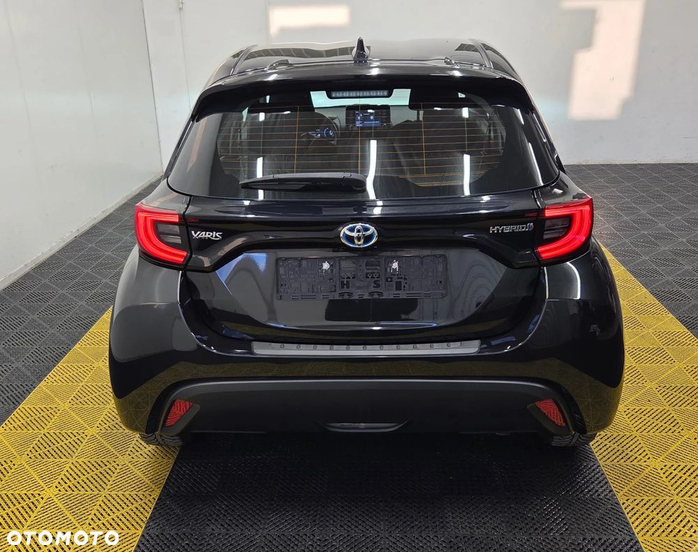 Toyota Yaris Hybrid 1.5 Executive - 4