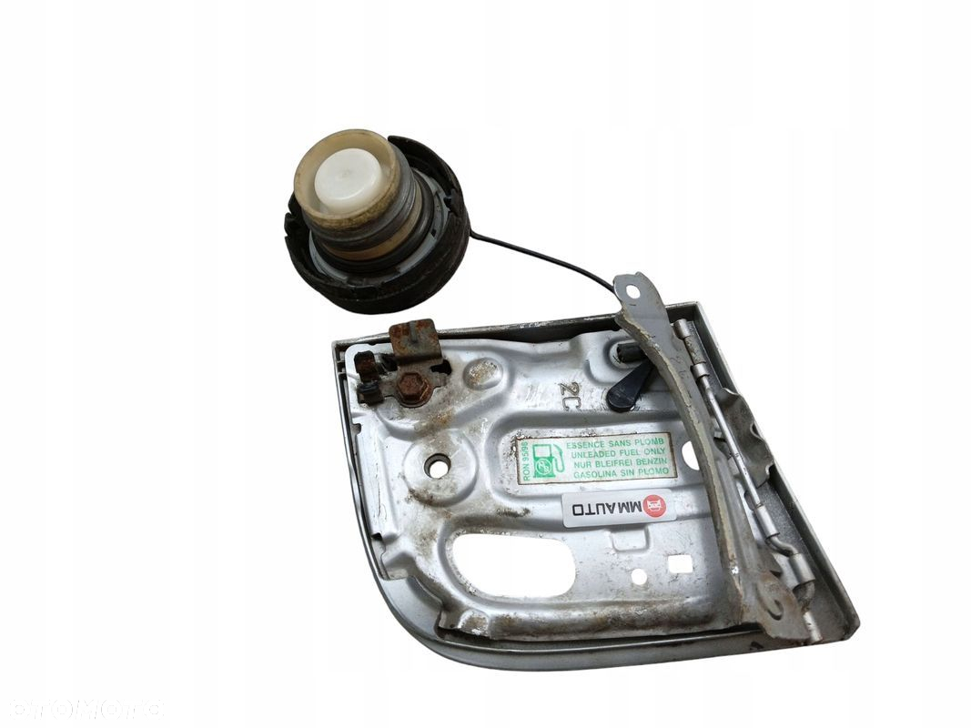 KLAPKA WLEWU PALIWA KOREK PEUGEOT 107 CITROEN C1 TOYOTA AYGO I LAKIER KTB - 2