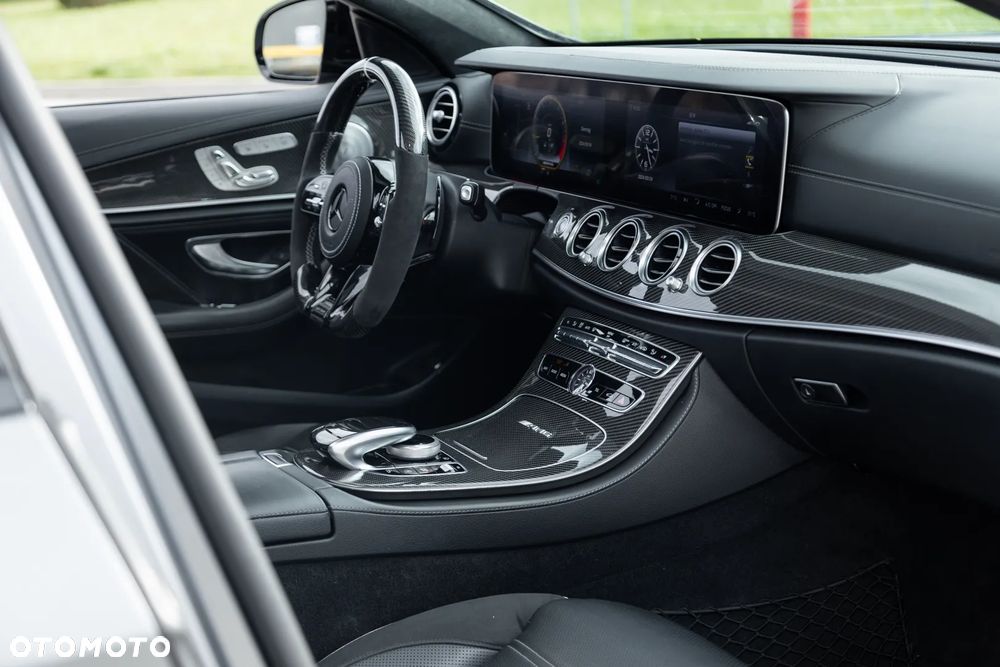 Mercedes-Benz Klasa E AMG 63 S 4-Matic+ - 25