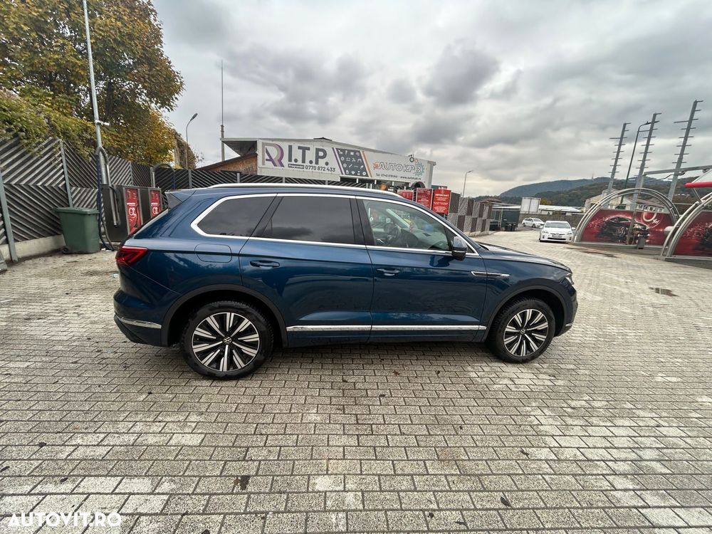 Volkswagen Touareg - 15