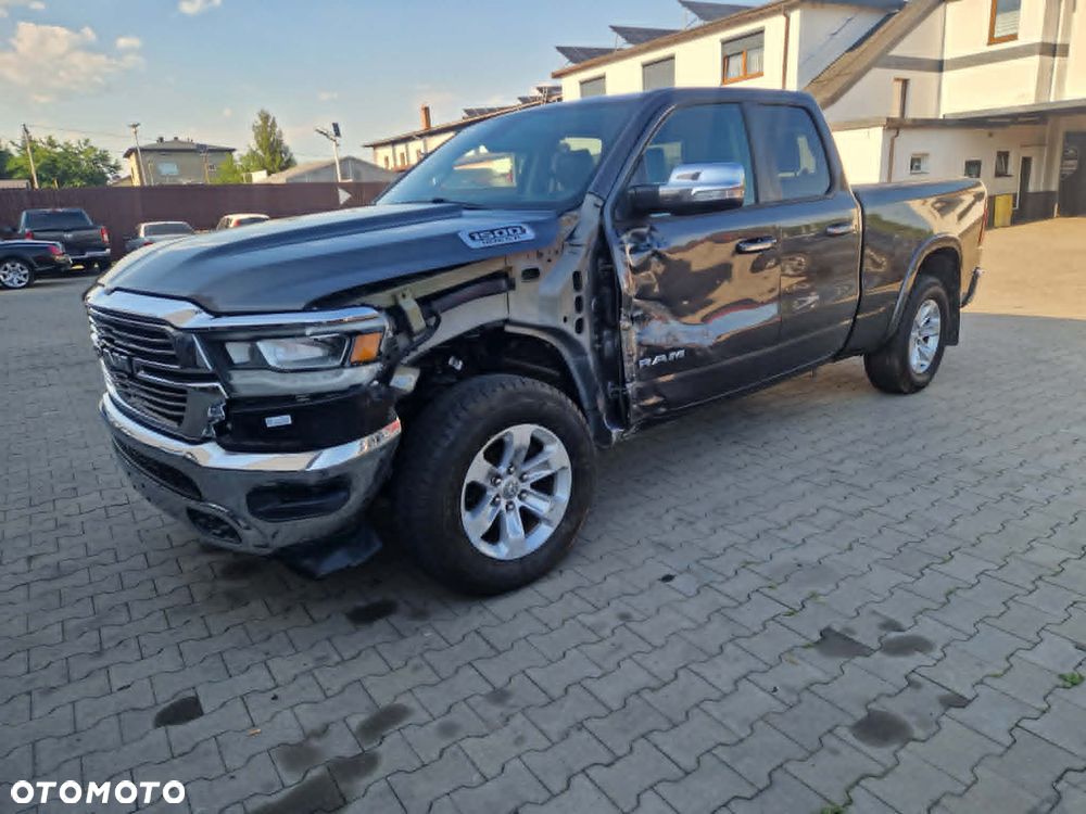 RAM 1500 5.7 Quad Cab Laramie - 2