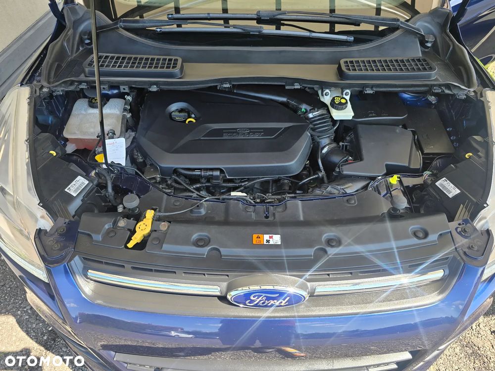 Ford Kuga 1.6 EcoBoost 2x4 Titanium - 9