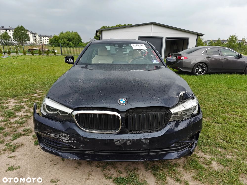 BMW Seria 5 530i xDrive Sport Line - 13