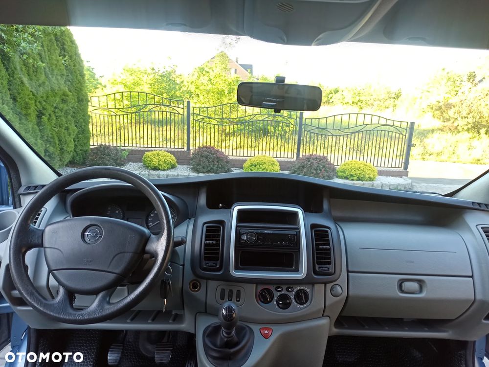 Opel Vivaro L2H1 2.9t - 10