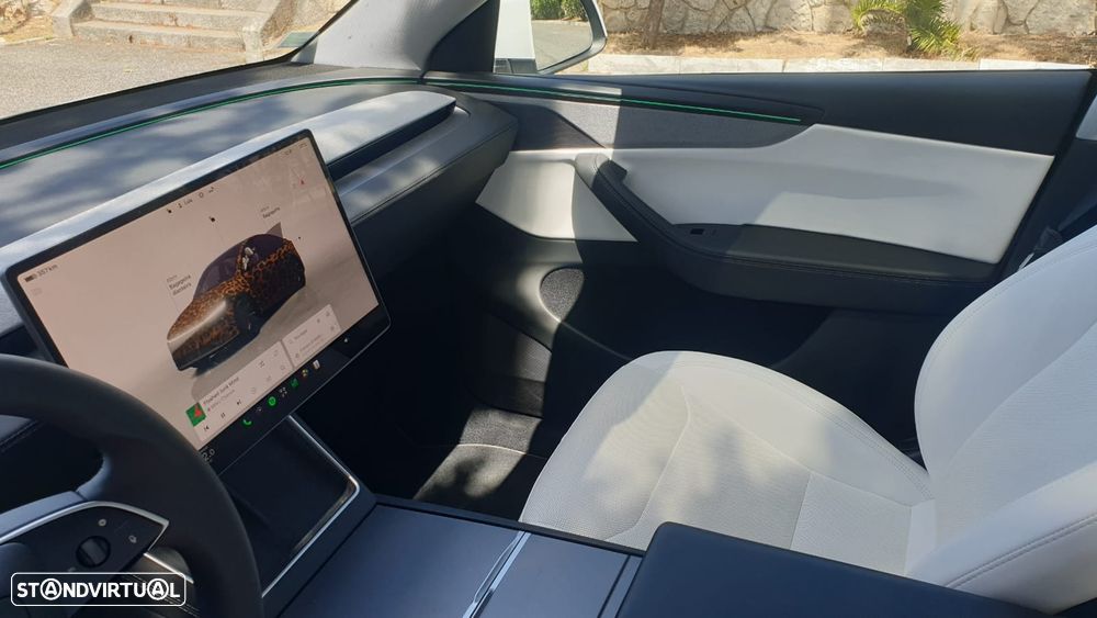 Tesla Model Y Long Range Tração Integral Premium - 14