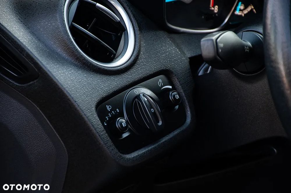 Ford Fiesta 1.0 EcoBoost S&S ACTIVE X - 33