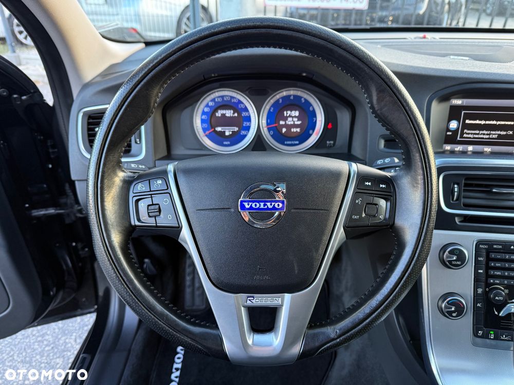 Volvo V60 T6 AWD Geartronic RDesign - 19