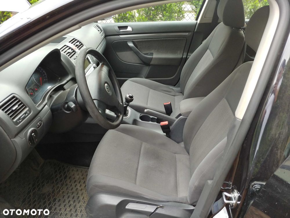 Volkswagen Jetta - 5