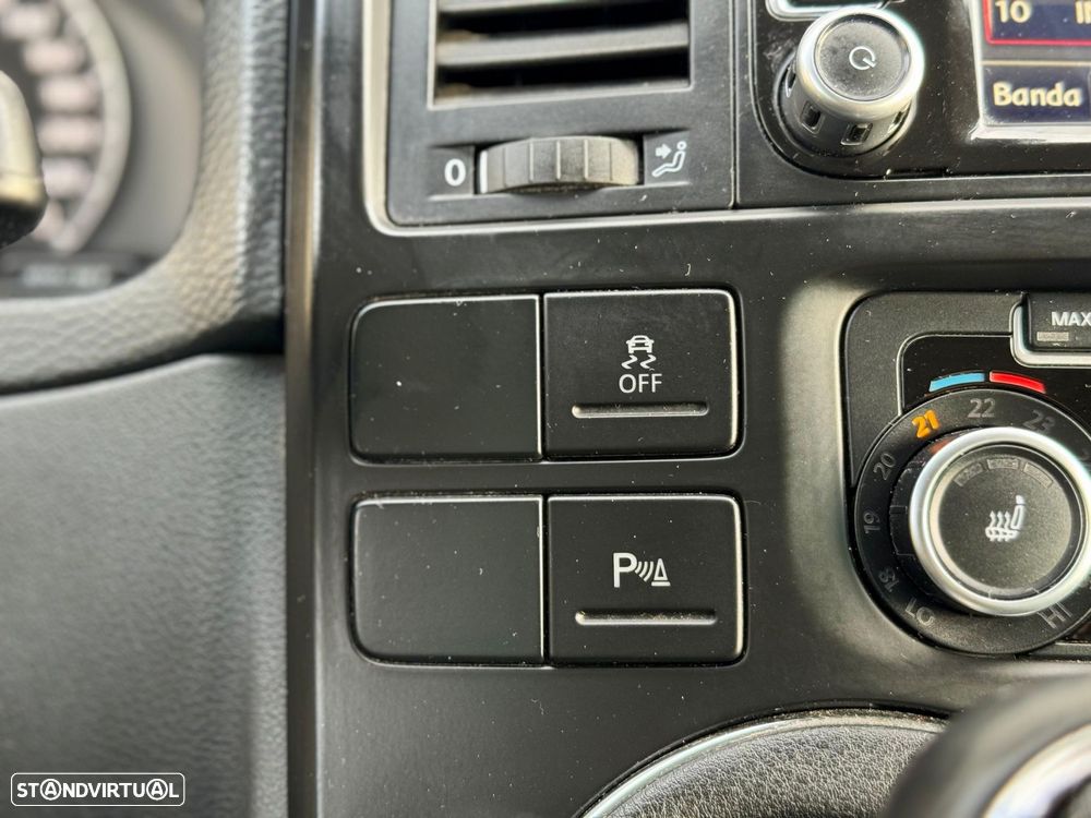 VW Multivan 2.0 TDi 180 Highline BlueMotion - 35