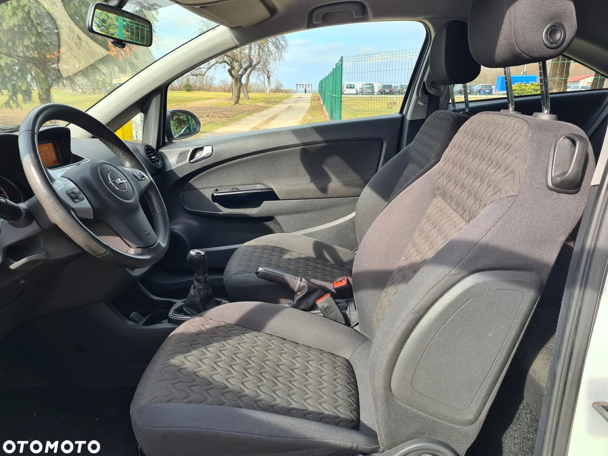 Opel Corsa 1.4 16V Edition - 5