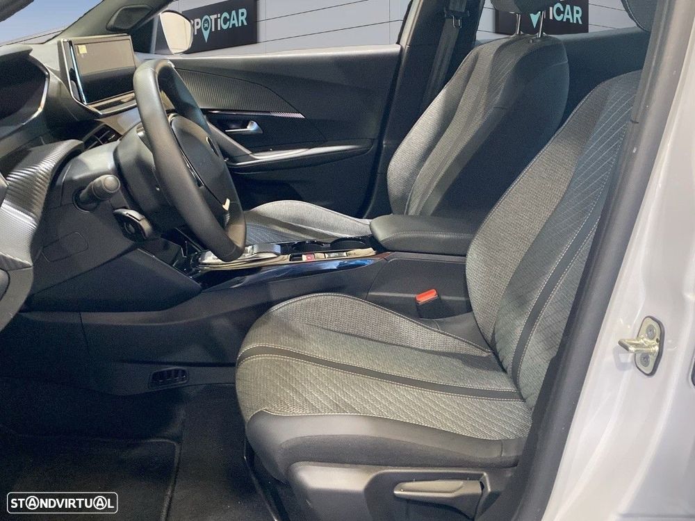 Peugeot e-2008 54 kWh Allure - 8