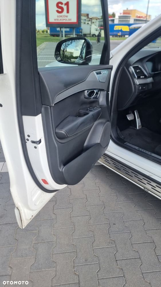Volvo XC 90 D5 AWD Geartronic RDesign - 13