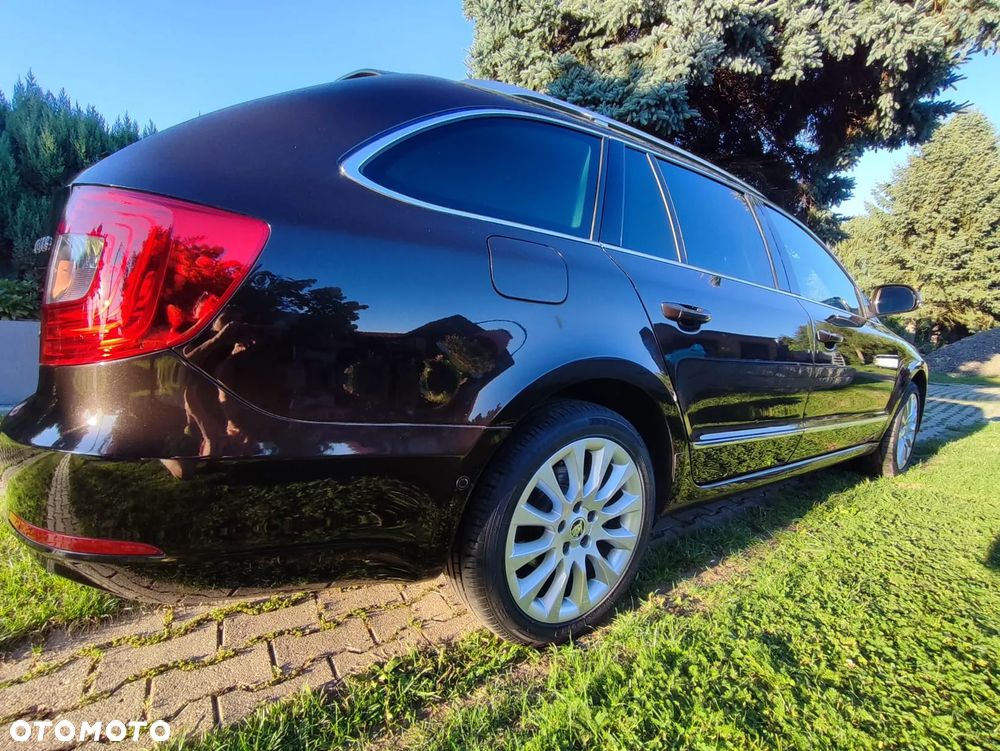 Skoda Superb 2.0 TDI Elegance DSG - 7