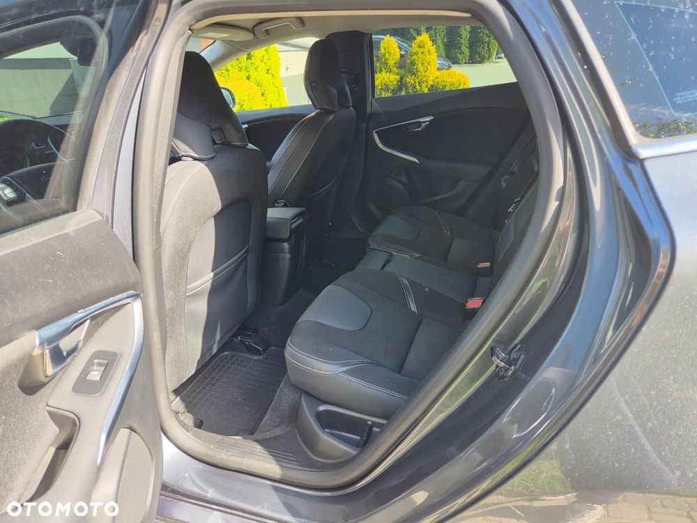 Volvo V40 D2 Kinetic - 11
