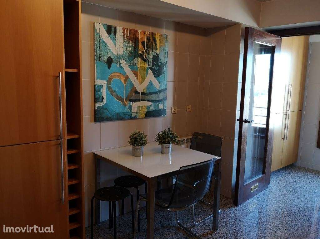 T-3 / A Câmara e Tribunal de Gaia / Mobilado e Equipado - Centro de... - Grande imagem: 5/18