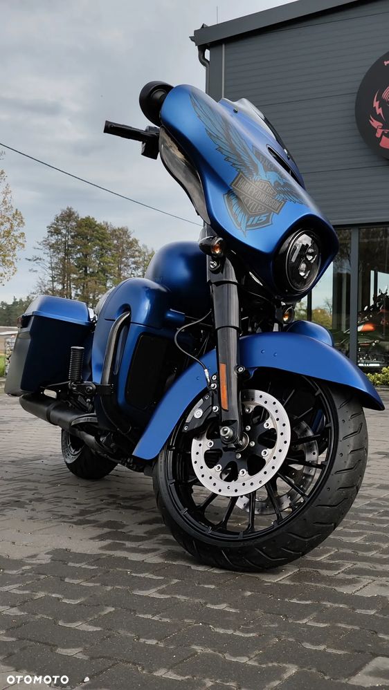 Harley-Davidson Touring Street Glide - 2