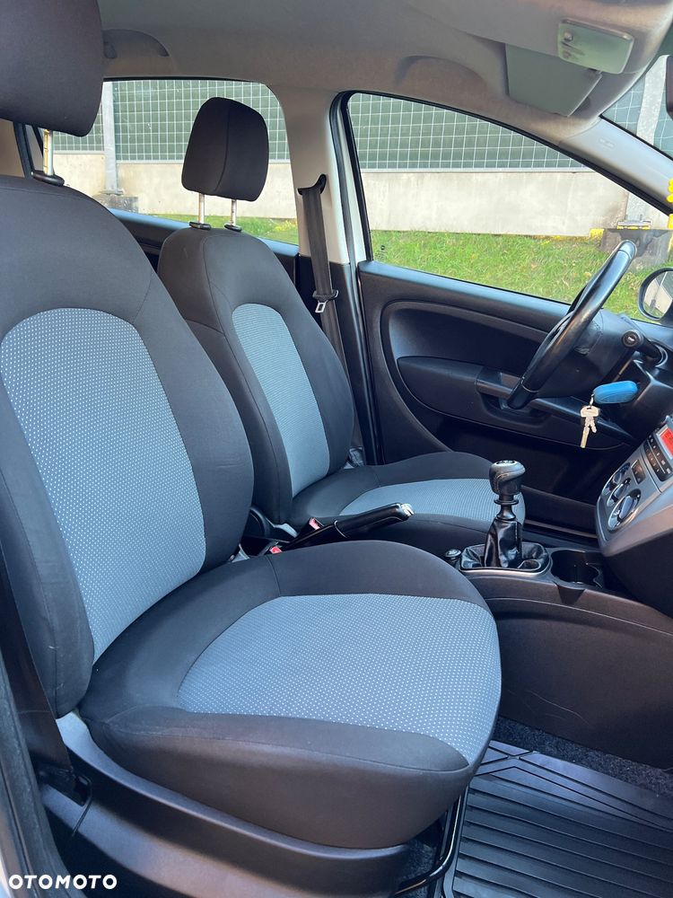 Fiat Punto 1.4 Young - 7