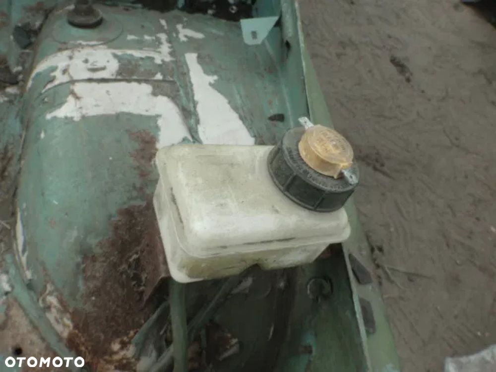 pompa hamulcowa kruciec kolanko przewódu fiat 126p maluch - 2
