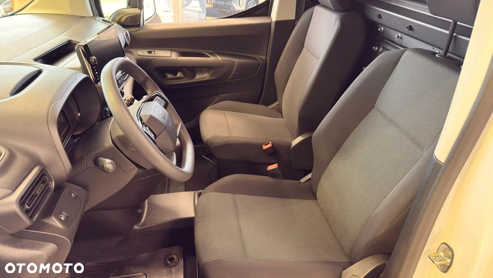 Toyota Proace City - 16