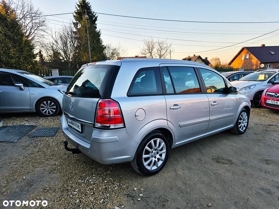 Opel Zafira 1.8 Cosmo - 14