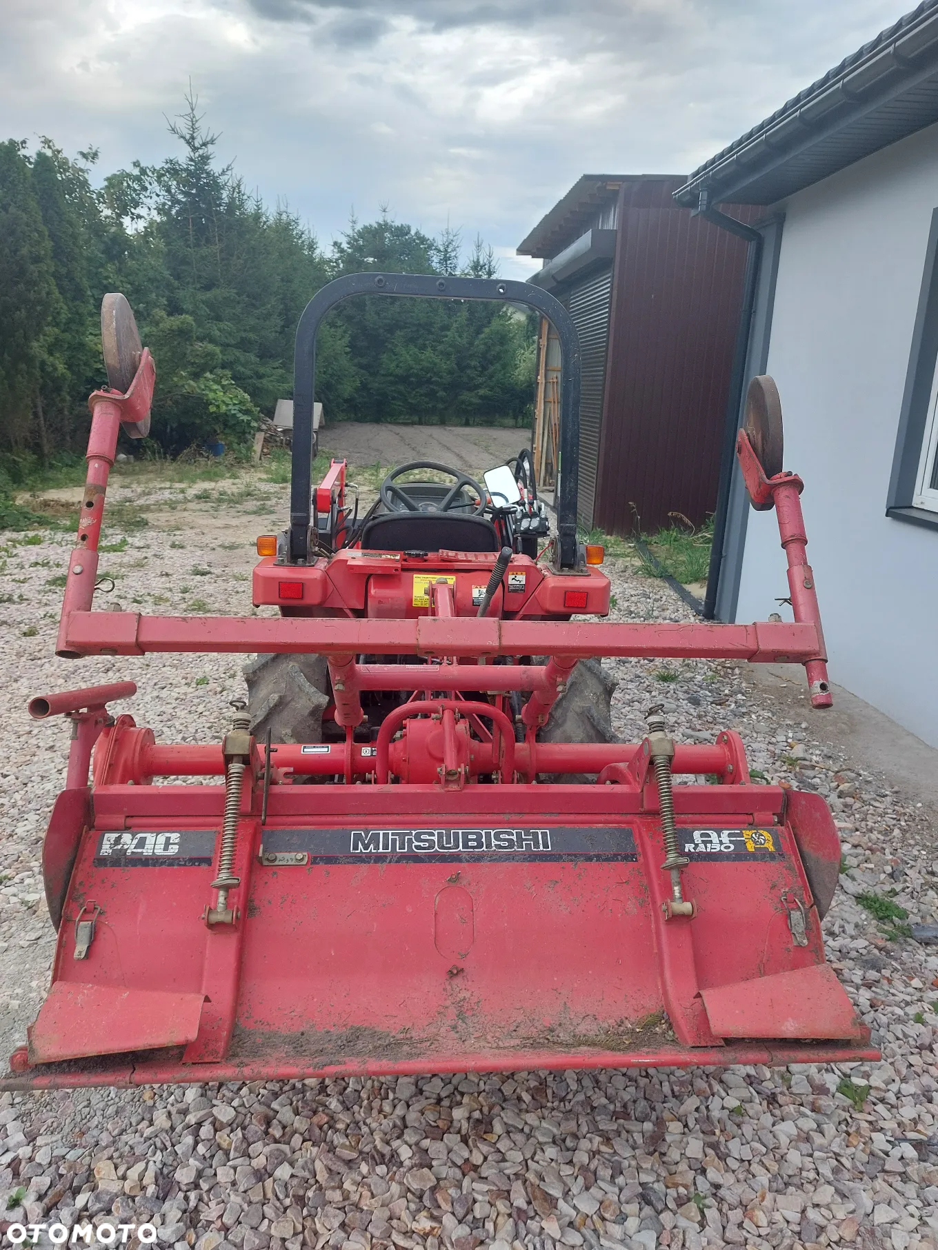Mitsubishi MT170 - 9