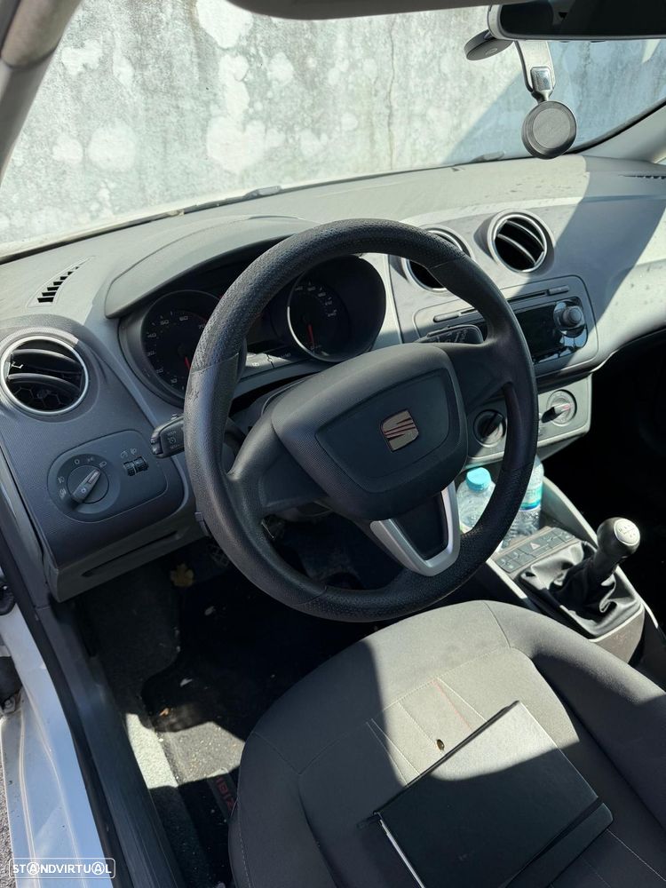 SEAT Ibiza 1.2 12V Reference Viva - 4