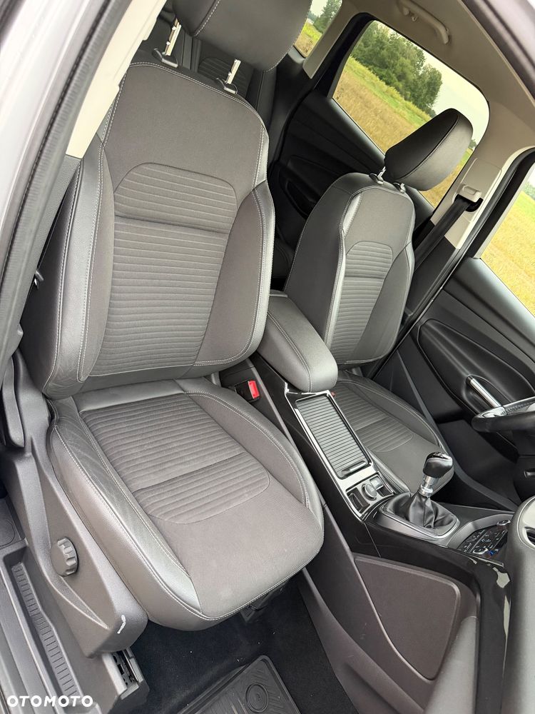 Ford Kuga 2.0 TDCi AWD Titanium - 10