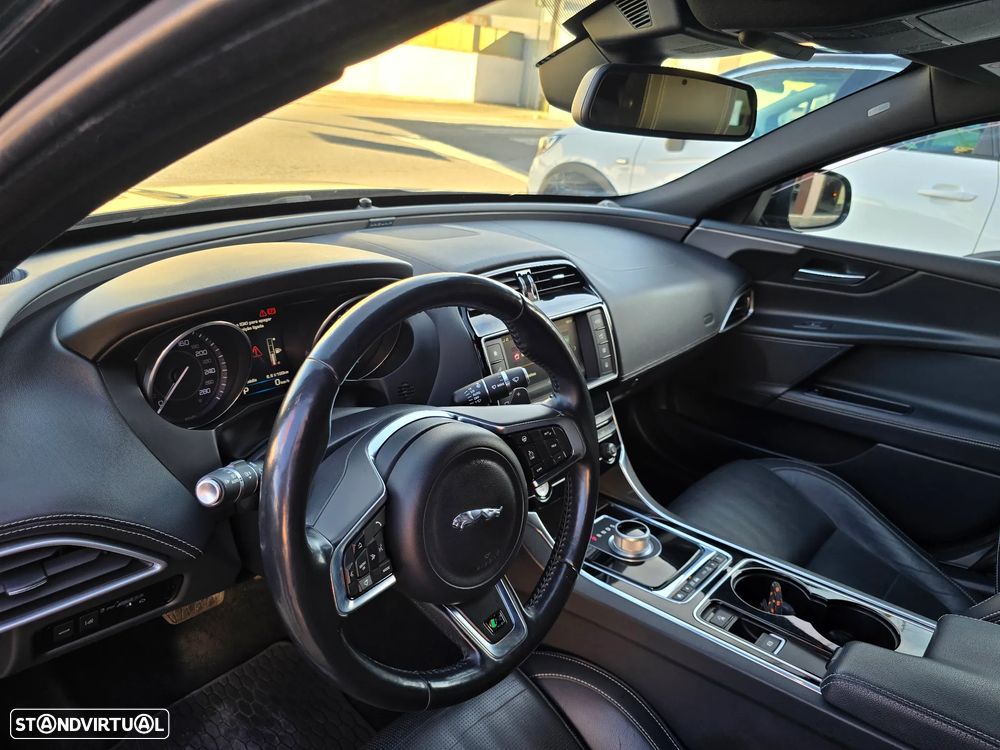 Jaguar XE 20d Aut. R-Sport - 11