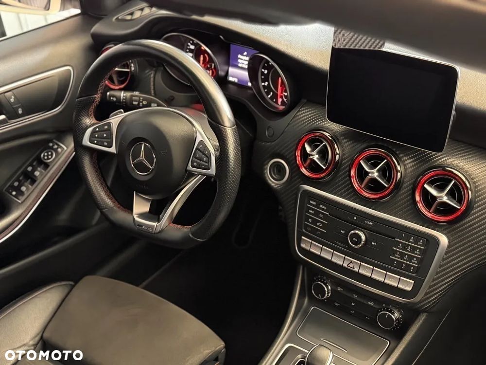 Mercedes-Benz Klasa A AMG 45 4-Matic - 14