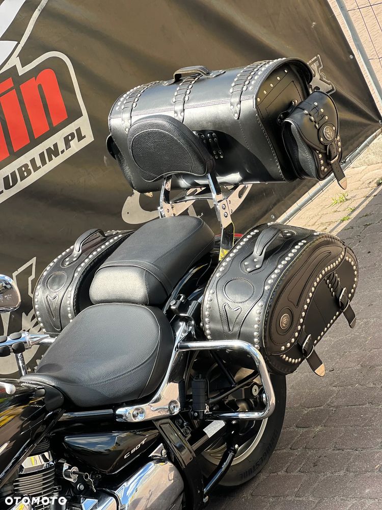 Suzuki Boulevard - 15