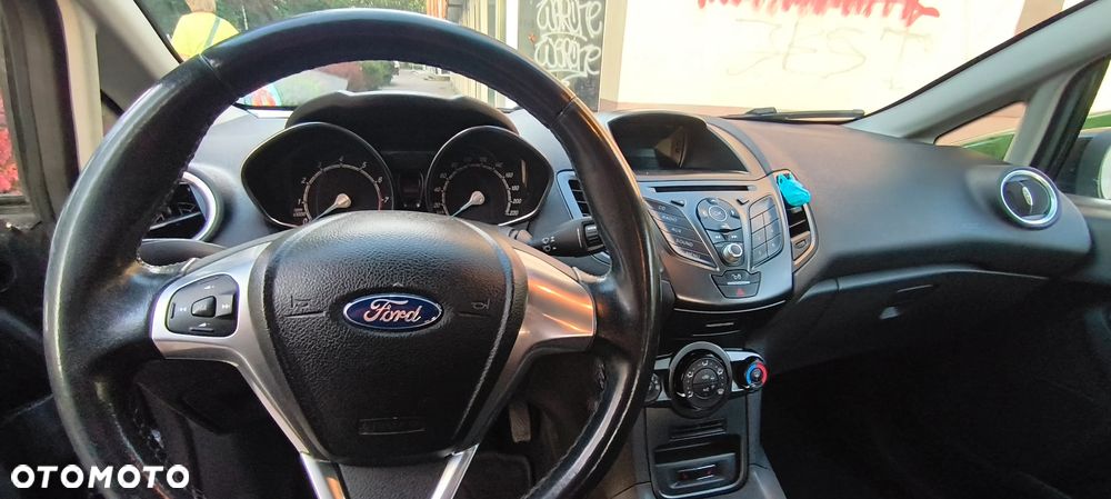 Ford Fiesta 1.4 Titanium EU5 - 7