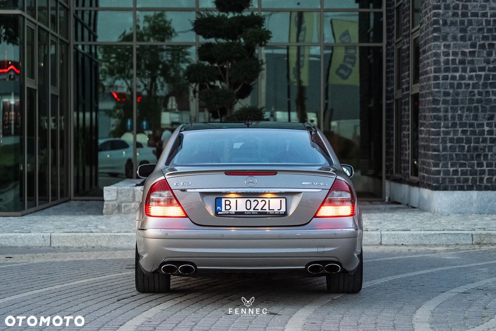 Mercedes-Benz Klasa E 63 AMG - 10