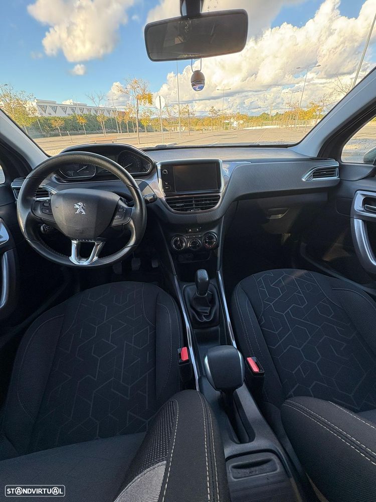 Peugeot 2008 1.2 VTi Allure - 9