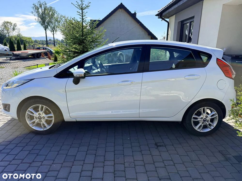 Ford Fiesta 1.0 EcoBoost S&S TITANIUM - 4