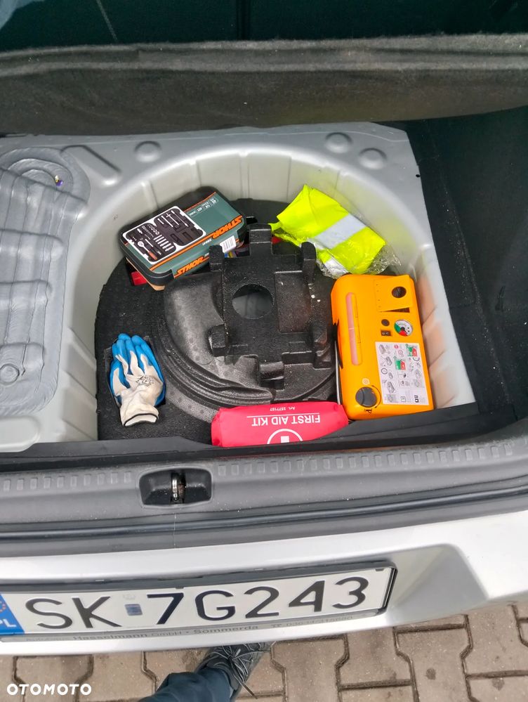 Citroën C4 e-HDi 110 Selection - 15