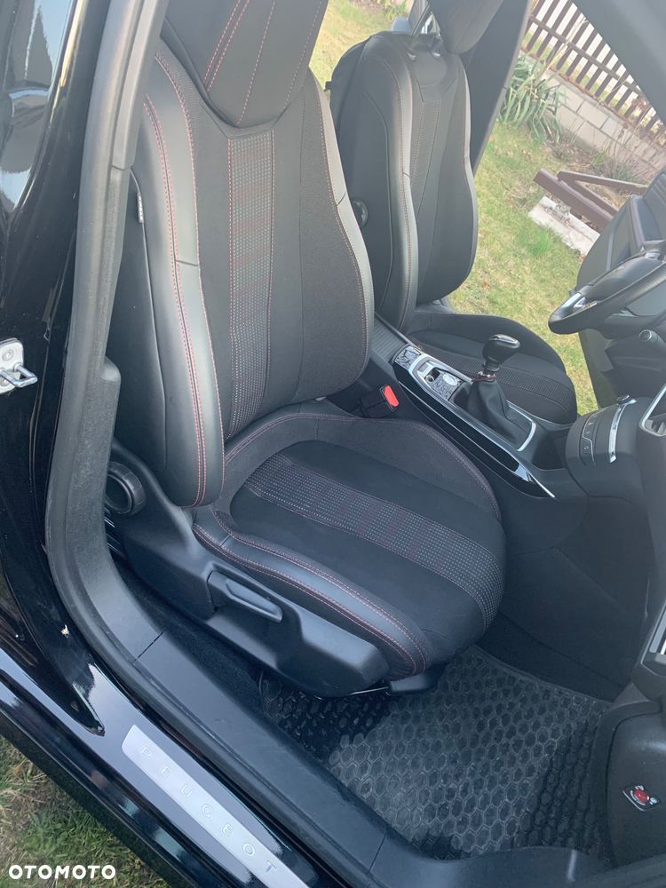 Peugeot 308 1.2 PureTech GPF GT Pack S&S - 12