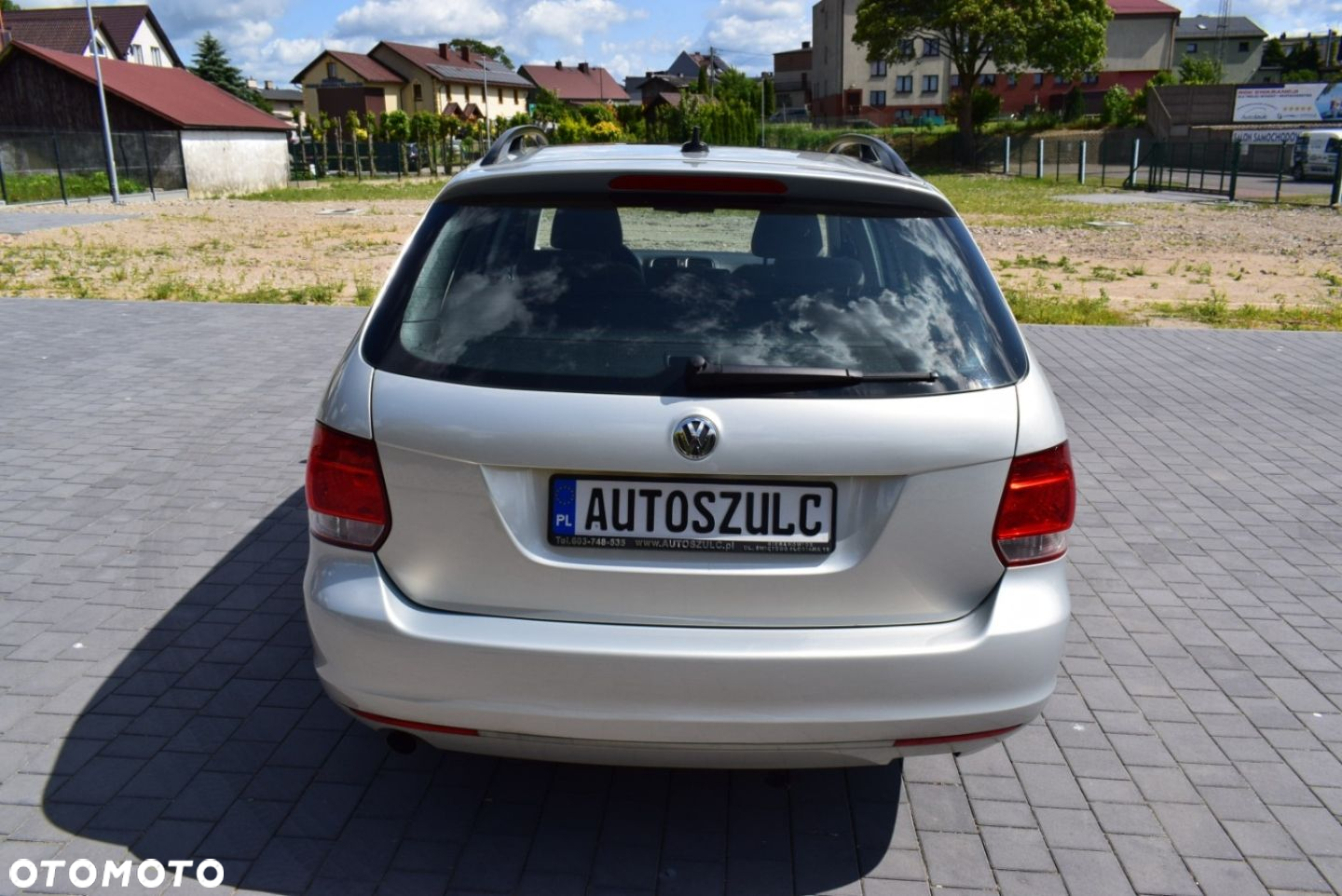 Volkswagen Golf - 8