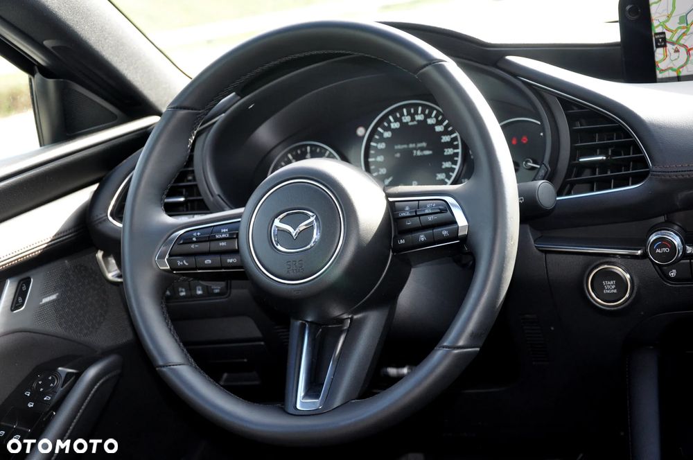 Mazda 3 e-SKYACTIV-X 186 M HYBRID HOMURA PLUS - 28