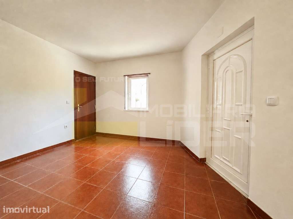 Invista com rentabilidade : Prédio com 4 apartamentos T1 e 1 Estúdi... - Grande imagem: 4/58