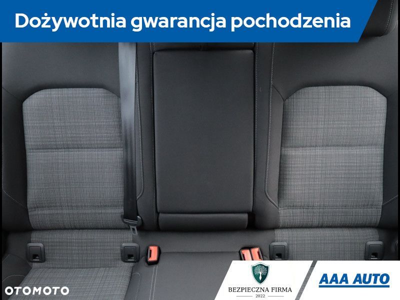 Volkswagen Passat - 12