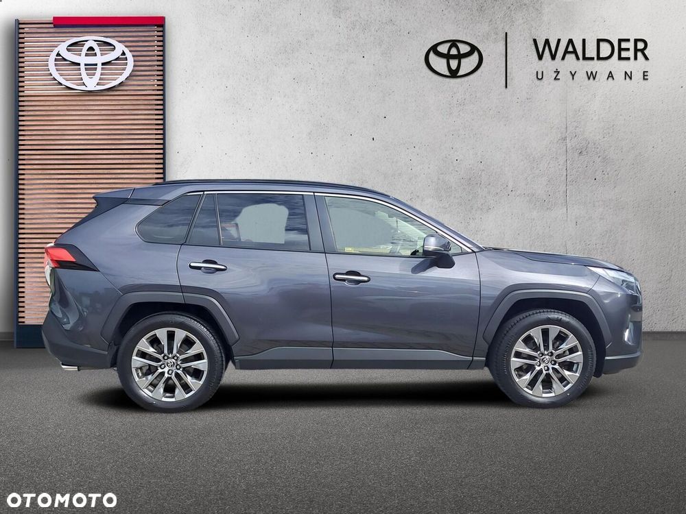 Toyota RAV4 - 6