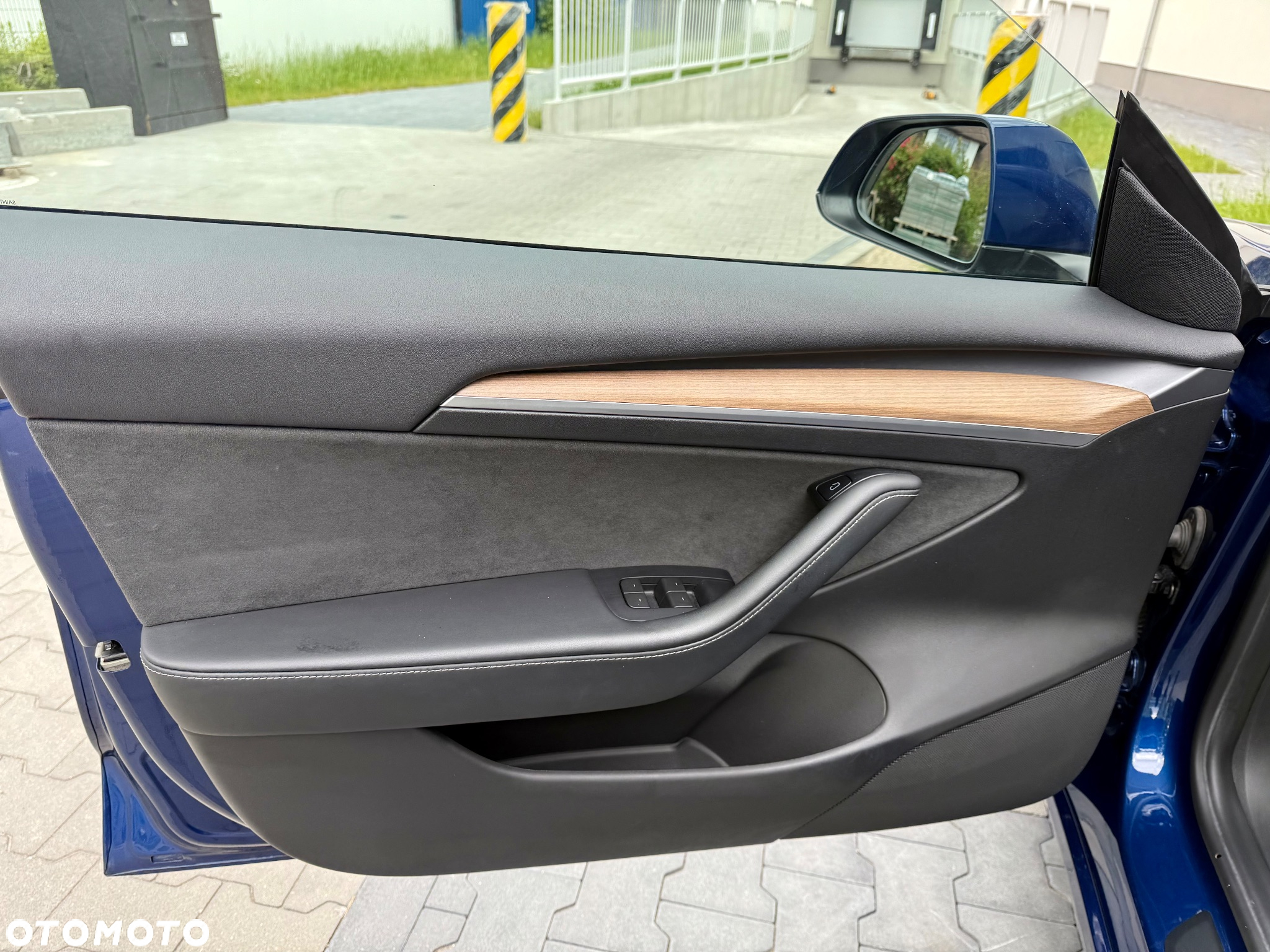 Tesla Model 3 RWD - 16