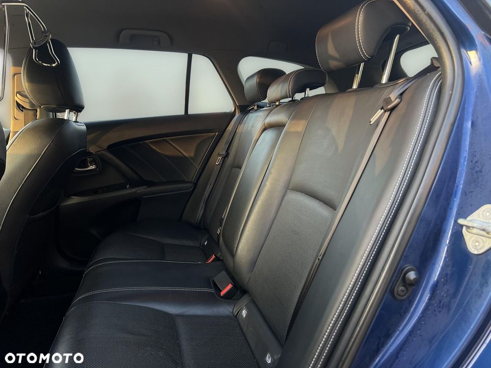 Toyota Avensis 2.0 D-4D Premium - 15