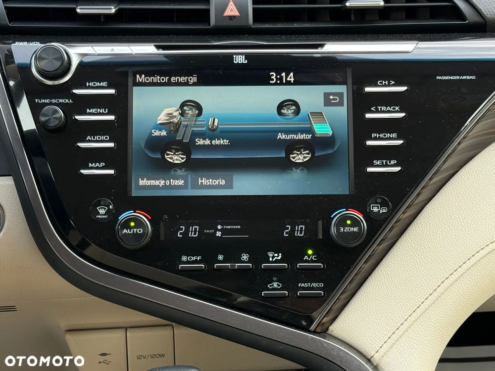 Toyota Camry 2.5 Hybrid Executive CVT - 6